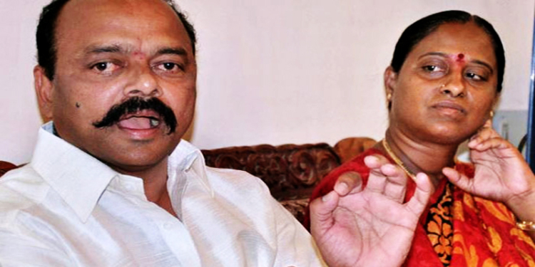 కొండా సాగతీతకు ముహూర్తాలే కారణమా?