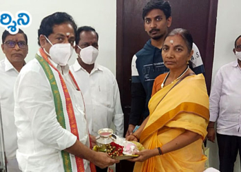 srikalahasti news శ్రీకాళహస్తీశ్వరునికి వెండి పాదుకలు