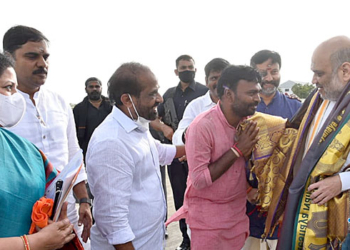 ‘అచ్ఛే తరహ్ లడే హై’ : భుజం తట్టిన అమిత్ షా!