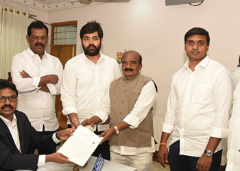 chittoor news ఎమ్మెల్సీగా వైసీపీ అభ్యర్థి భరత్ నామినేషన్ 