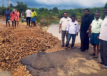 satyavedu news యుద్ధ ప్రాతిపదికన చెంగల్వ కల్వర్టు మరమ్మతులు