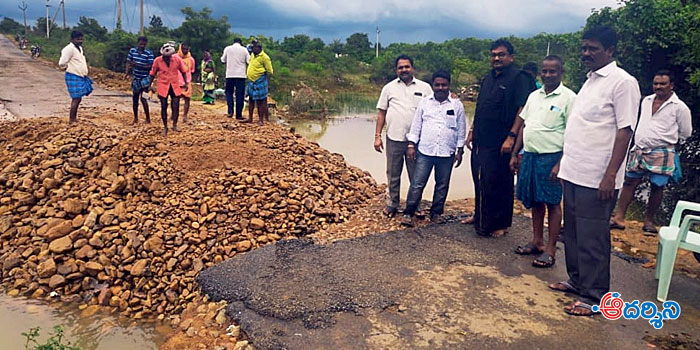 satyavedu news యుద్ధ ప్రాతిపదికన చెంగల్వ కల్వర్టు మరమ్మతులు
