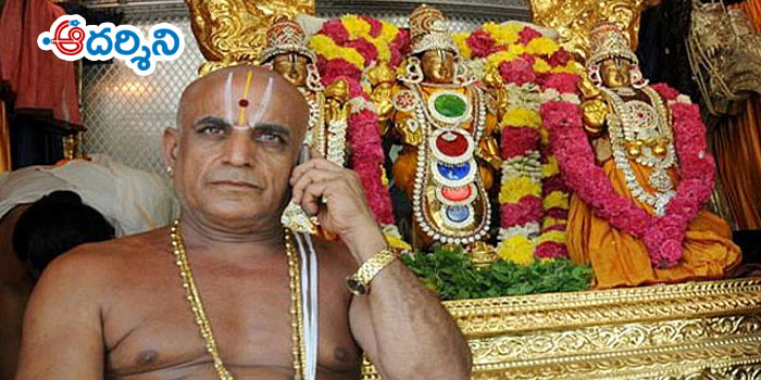 తిరుమలేశుని సేవకుడు డాలర్ శేషాద్రి హఠాన్మరణం