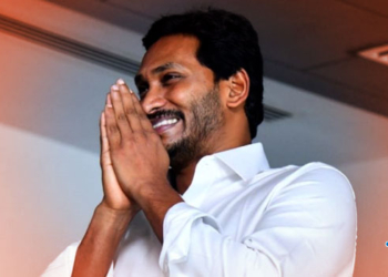 జగన్.. ప్రభువు ప్రార్థన మిస్ కాకూడదనేనా? లేదా..