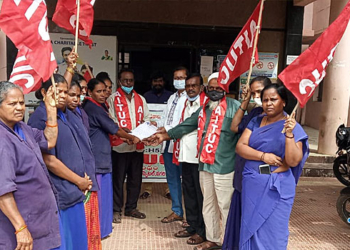 nagari news ఆరునెలల జీతాలు పెండింగ్.. ఎప్పుడిస్తారో?