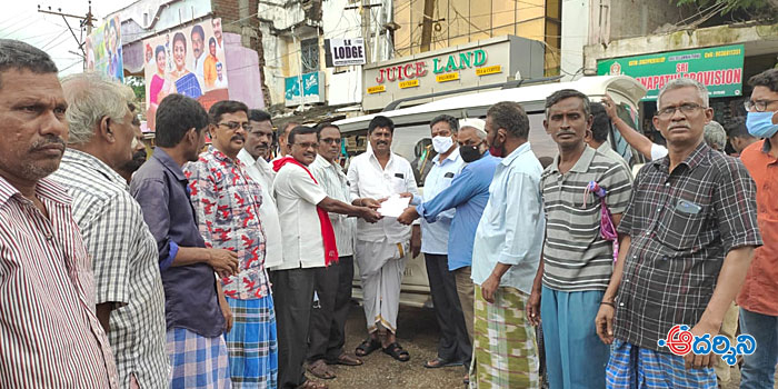 nagari news : వీధివ్యాపారుల సమస్యలు తీర్చండి