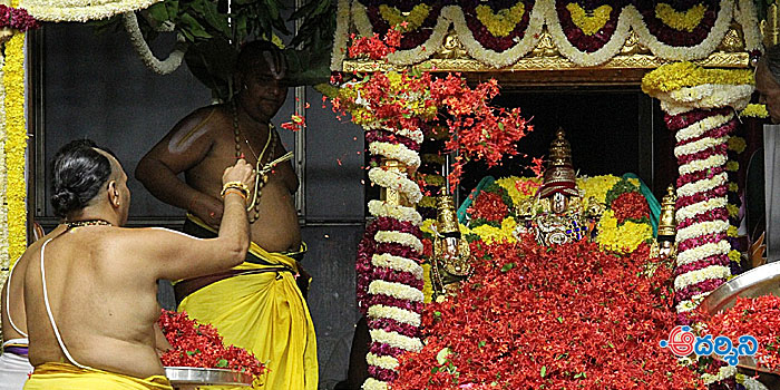 సప్తవర్ణ సుశోభితం శ్రీవారి పుష్పయాగం