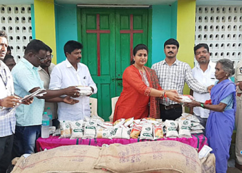 nagari news : అర్హులకు సాయం అందించిన ఎమ్మెల్యే రోజా