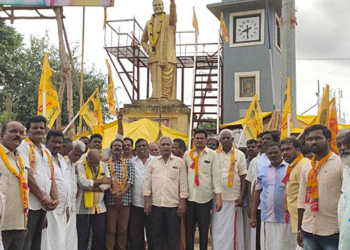nagari news : అమరావతి రైతుల విజయంపై సంబరాలు