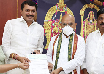 tirumala news : శ్రీవారి అన్నదానం ట్రస్టుకు రూ.కోటి వితరణ