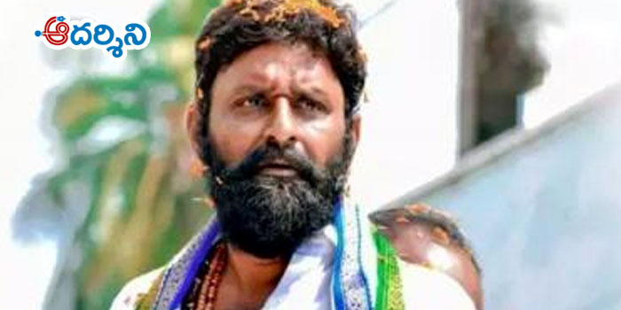 సొంతవాడికీ బడితెపూజే : రెండు సంకేతాలు!?