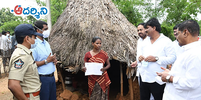 srikalahasti news సీఎం పర్యటించే ప్రాంతాలను పరిశీలించిన డిప్యూటీ సీఎం, ఎమ్మెల్యే