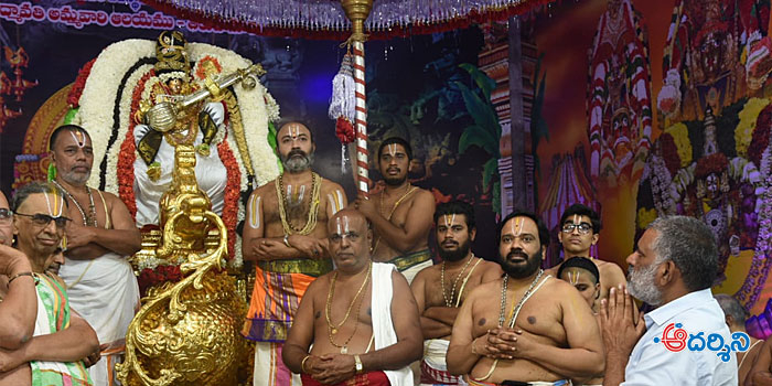 హంస వాహనంపై సిరుల‌త‌ల్లి పద్మావతి