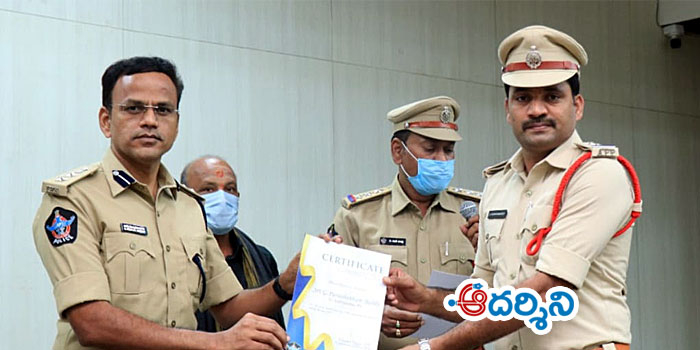 satyavedu news పోలీసులలో ప్రతిభకు ప్రశంసలు
