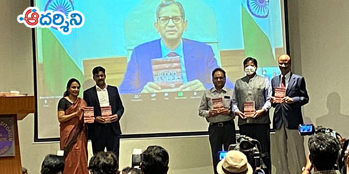 ఎర్రచందనంపై సుధాకర్ రెడ్డి సాహస పరిశోధనలే ‘బ్లడ్ సాండర్స్’