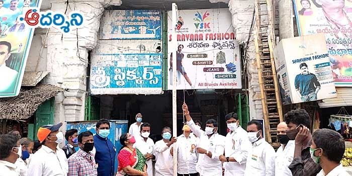 యోధుల త్యాగాలు మరువలేనివి : కోలా ఆనంద్
