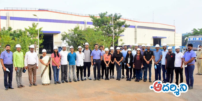 satyavedu news శ్రీసిటీని సందర్శించిన ట్రైనీ ఐఏఎస్ అధికారులు