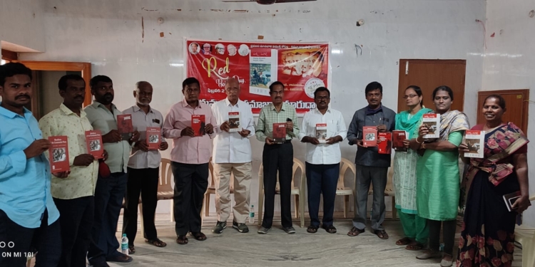 లక్షల కాపీలతో కమ్యూనిస్టు ప్రణాళిక