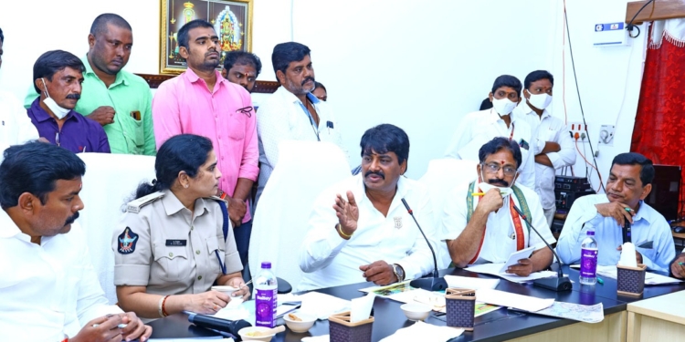 బ్రహ్మాండంగా భవుని బ్రహ్మోత్సవాలు : బియ్యపు మధు