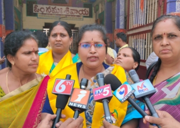 ఆడబిడ్డ అంగడి సరుకా?