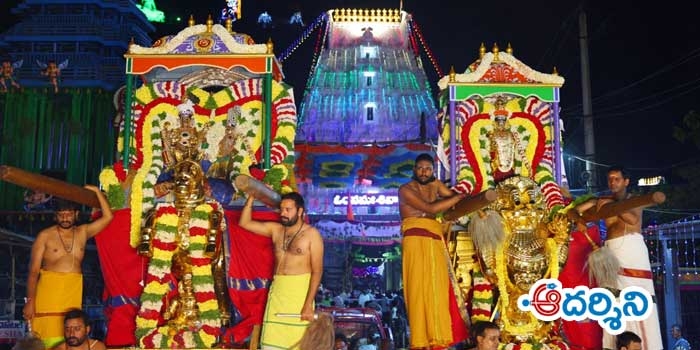 అశ్వ, సింహ వాహనాలపై ఆదిదంపతుల వైభవం