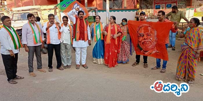 శ్రీకాళహస్తిలో బిజెపి విజయోత్సవ సంబరాలు