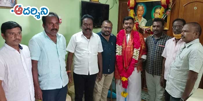 ముక్కంటి ఆలయ ధర్మకర్తల మండలి అధ్యక్షునికి సన్మానం