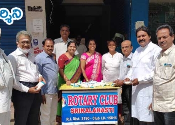 రథోత్సవంలో భక్తులకు సేవలు