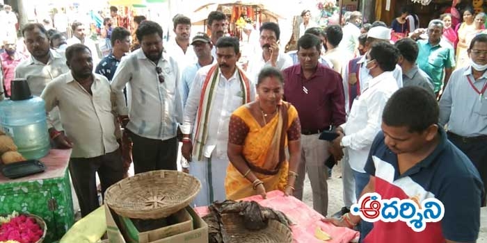 భక్తుల రాకపోకలకు ఆటంకం కలిగిస్తే సహించం: అంజూరు శ్రీను