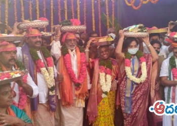 శ్రీకాళహస్తీశ్వరునికి టీటీడీ పట్టు వస్త్రాలు