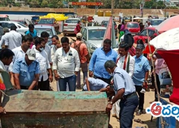 శివయ్య గోపురం వద్ద ఆక్రమణల తొలగింపు