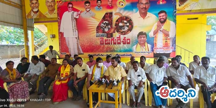 అసెంబ్లీ రద్దు చేసి ఎన్నికలకు రండి: నరసింహ యాదవ్