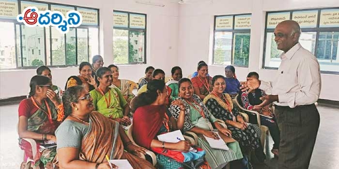 మహిళా వ్యవస్థాపకులు ప్రభావిత నేతలుగా ఎదగాలి !