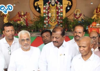 ఎస్వీబీసీ ట్ర‌స్టుకు రూ.10 ల‌క్ష‌లు విరాళం