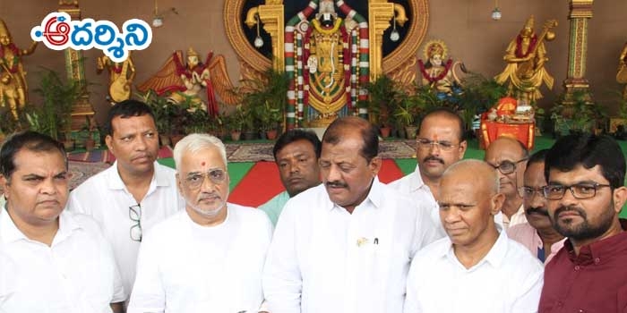 ఎస్వీబీసీ ట్ర‌స్టుకు రూ.10 ల‌క్ష‌లు విరాళం