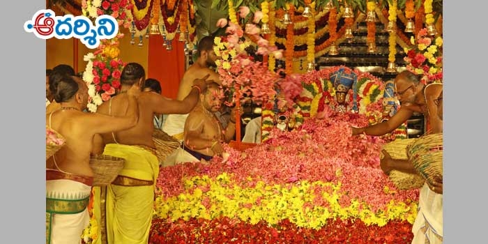 తిరుమలేశుని పుష్పయాగసేవ చూసి తరించండి..